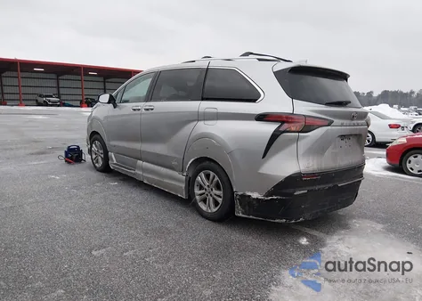 2021 Toyota Sienna Platinum z USA, uszkodzony, nr VIN 5TDESKFC0MS031118